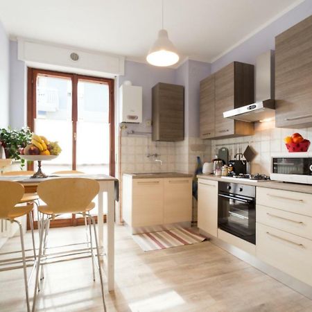 Bilocale Centro Biella Appartement Buitenkant foto