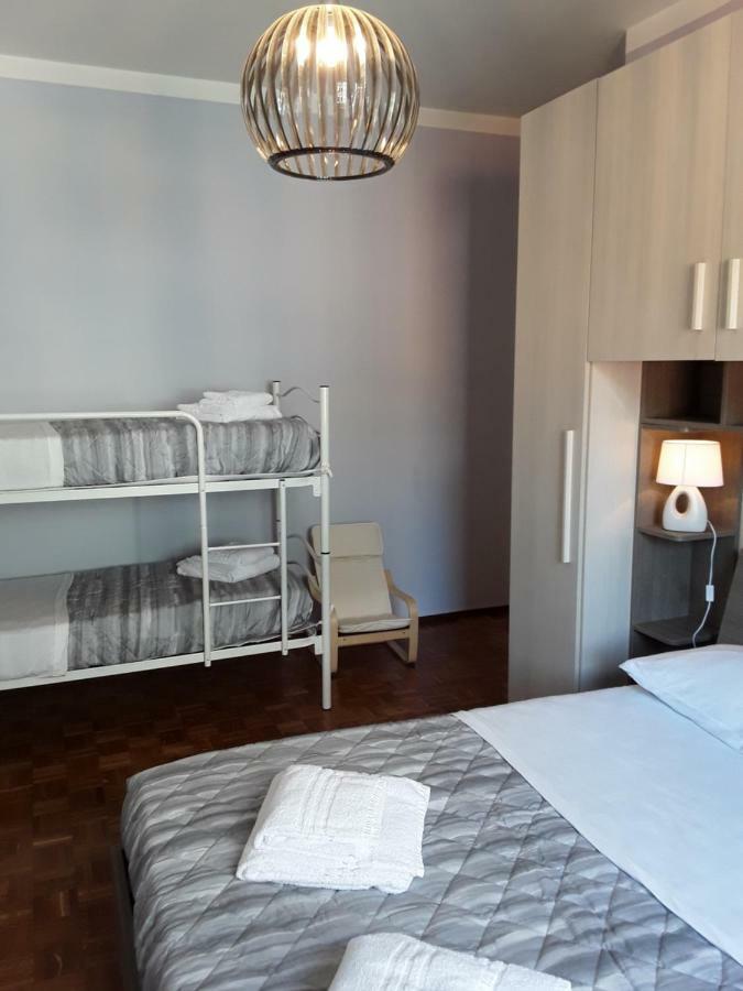 Bilocale Centro Biella Appartement Buitenkant foto