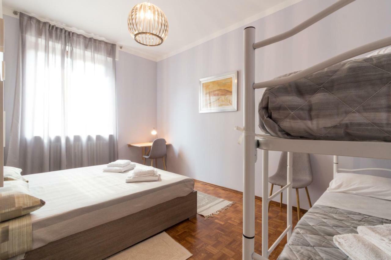 Bilocale Centro Biella Appartement Buitenkant foto